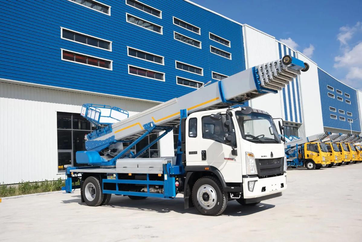 无锡新吴出租云梯车高空作业车 建筑垃圾搬运